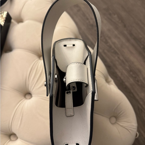 Danse Lente White Johnny Bag - Picture 5 of 7